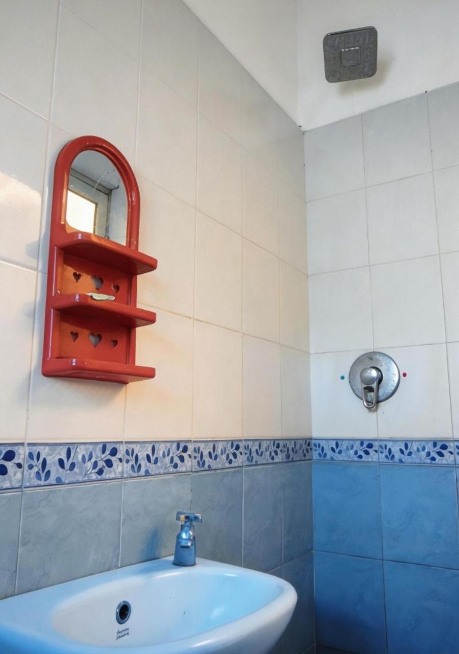 Single Room Private Bathroom